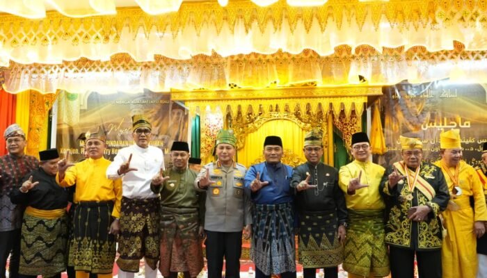 Panglima Besar Hulubalang LAMR Hadiri Pelepasan Komjen Herry Heryawan, Apresiasi Pelestarian Budaya Melayu dan Green Policing