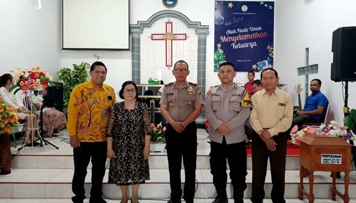 Minggu Kasih, Polres Magetan Hadir di Gereja Harkamtibmas Jaga Keamanan Ibadah Umat Nasrani